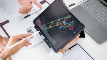 L’Avenir du Travail : Manager des Équipes Hybrides et à Distance